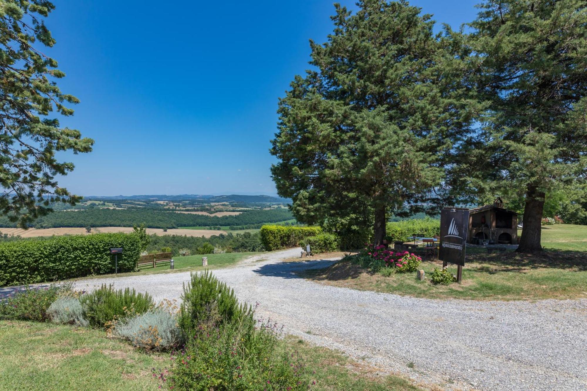 Agriturismo Spazzavento Palazzone Zewnętrze zdjęcie